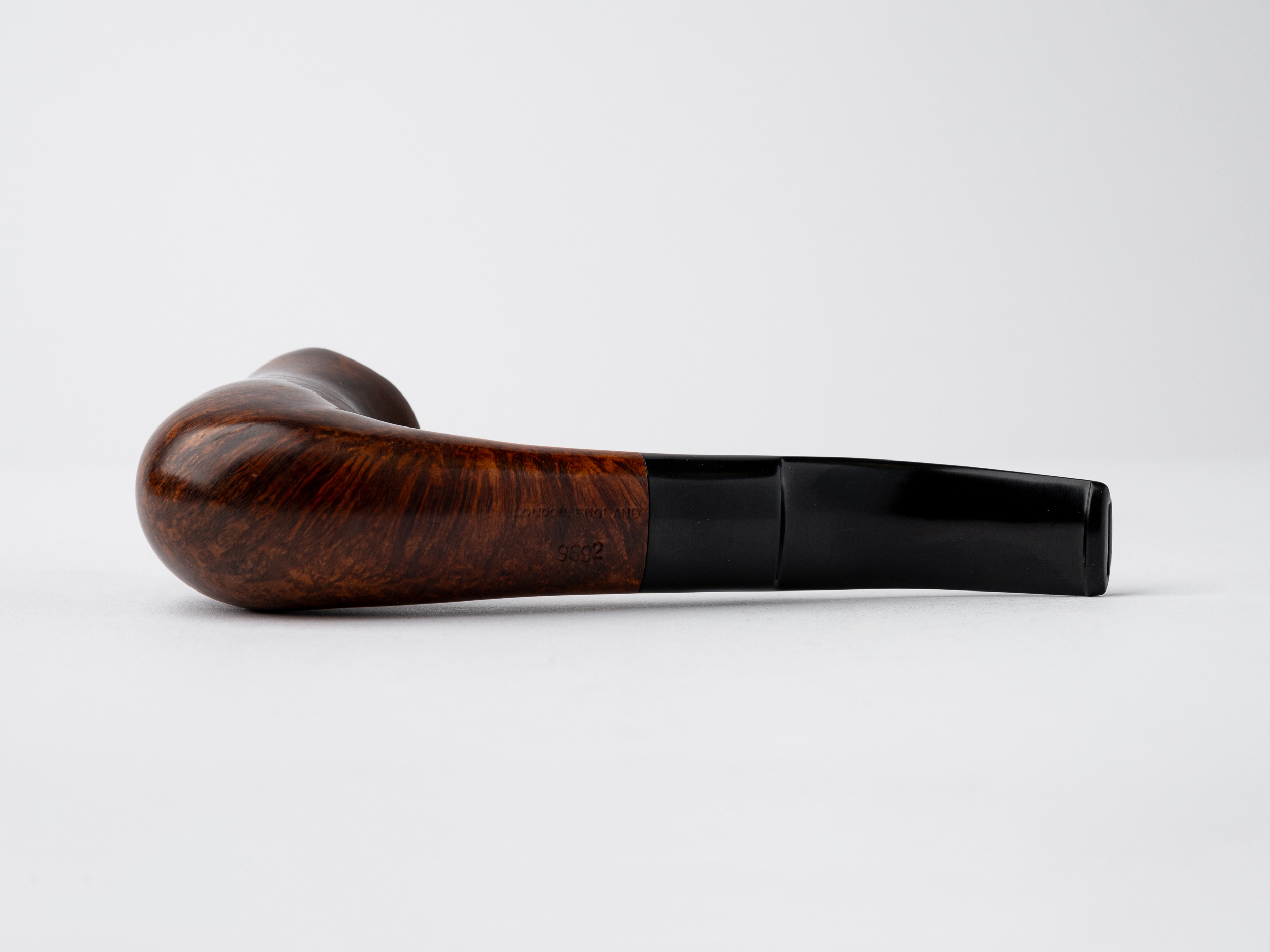 Estate GBD International (9692) - The Country Squire Tobacconist
