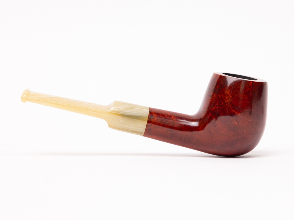 Hanseatic Red Stain with Horn Saddle Stem Tobacco Pipes - Image 7