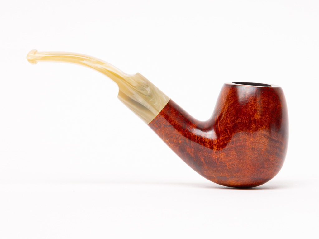 Hanseatic Red Stain with Horn Saddle Stem Tobacco Pipes - Image 9